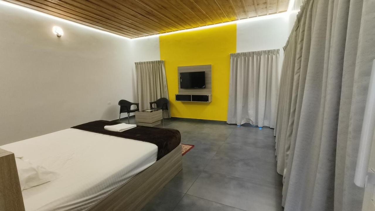 Happy Holidays Resort Kanthalloor Εξωτερικό φωτογραφία