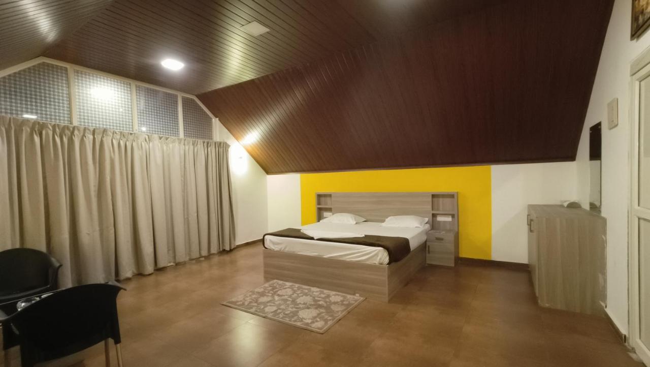 Happy Holidays Resort Kanthalloor Εξωτερικό φωτογραφία