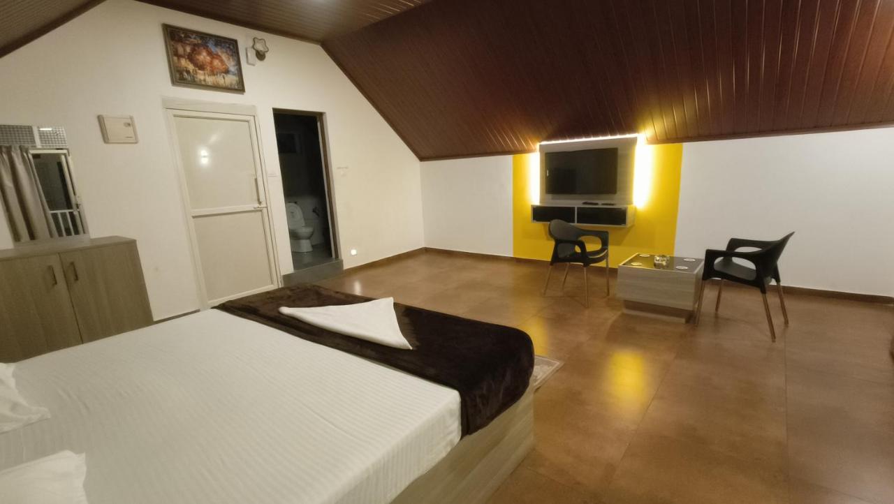 Happy Holidays Resort Kanthalloor Εξωτερικό φωτογραφία